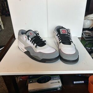 NWOB AIR JORDAN 4 RM PRM SIZE 14